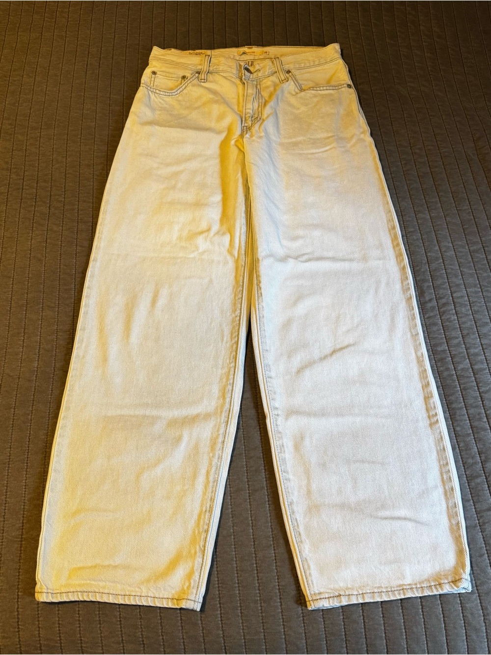Levi’s women’s Baggy Dad light wash jeans size 26